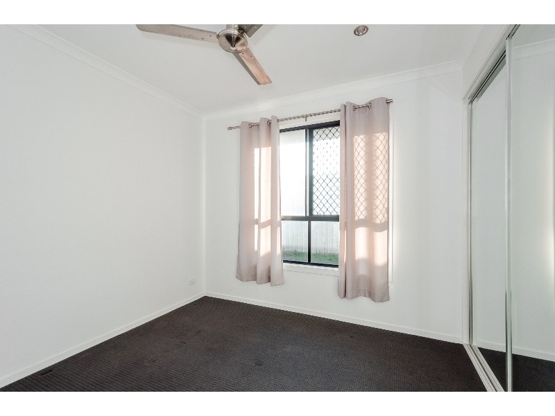 8 REDGUM DRIVE, Kirkwood QLD 4680