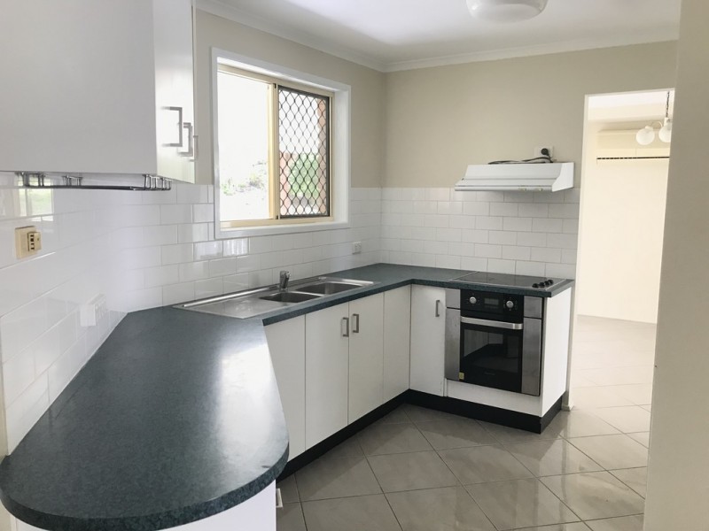 11 LAGOON COURT, Clinton QLD 4680