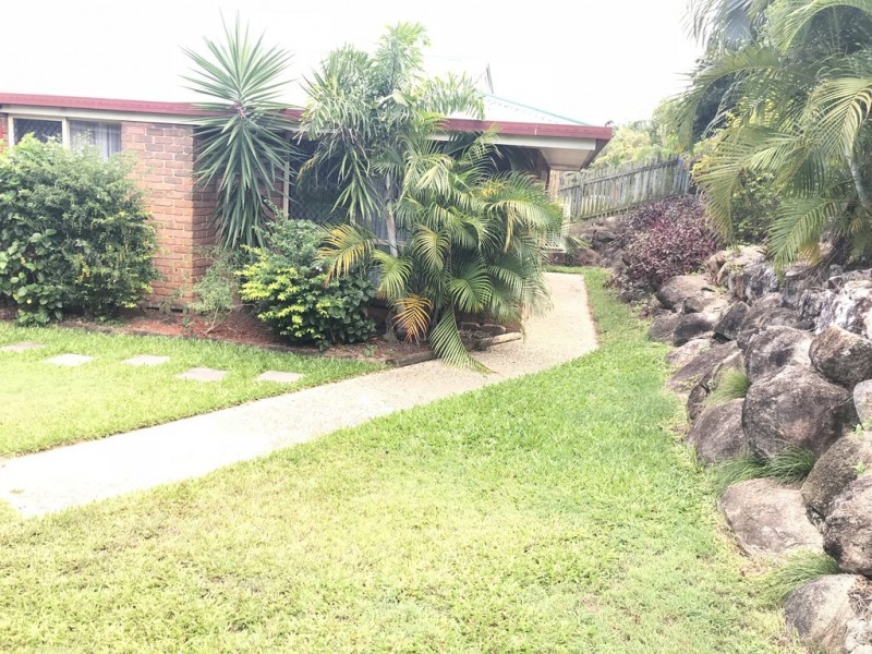 11 LAGOON COURT, Clinton QLD 4680