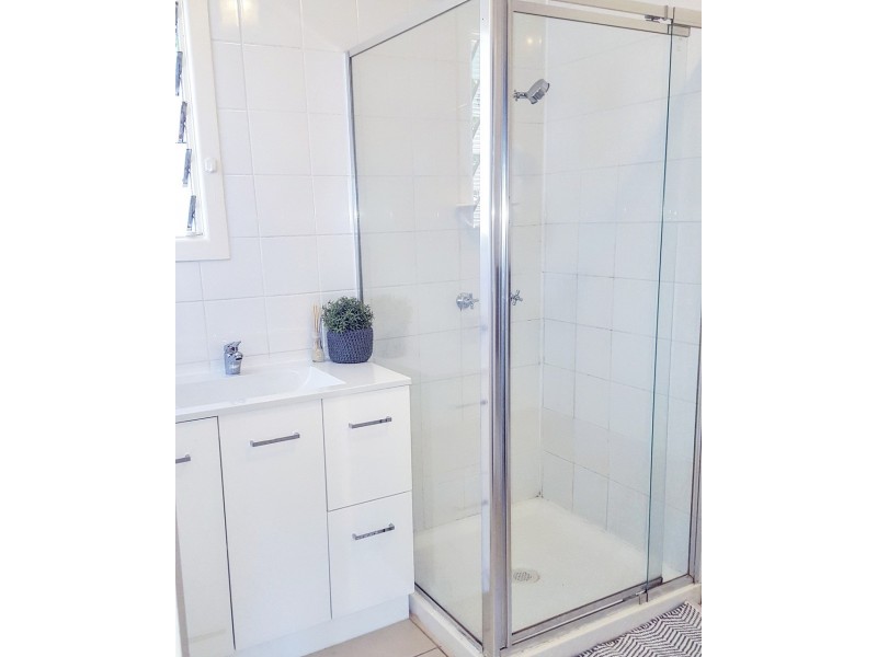 36 Dawson Road, West Gladstone QLD 4680