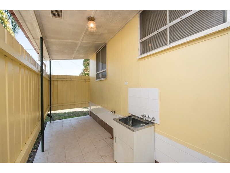 36 Dawson Road, West Gladstone QLD 4680