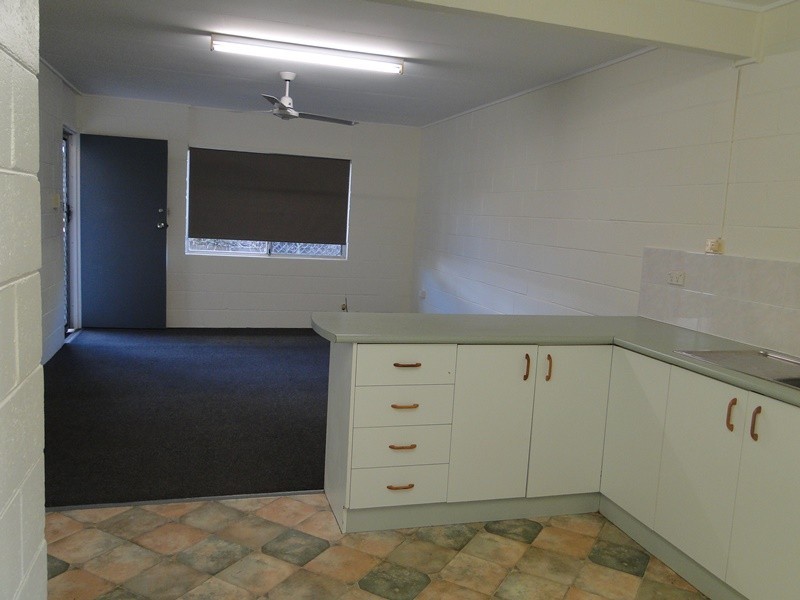 2/1 SAM STREET, West Gladstone QLD 4680