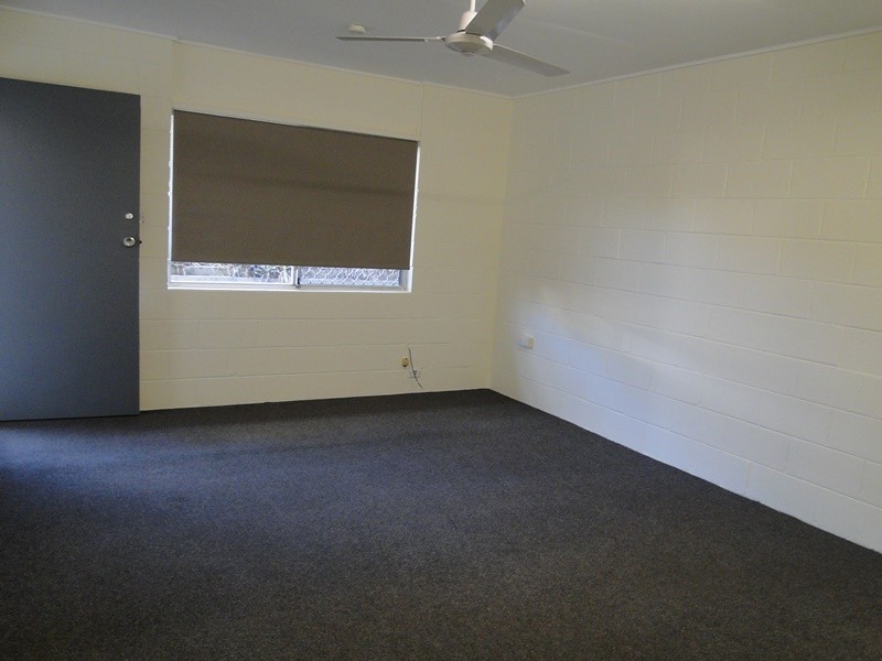 2/1 SAM STREET, West Gladstone QLD 4680