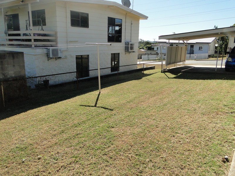 2/1 SAM STREET, West Gladstone QLD 4680