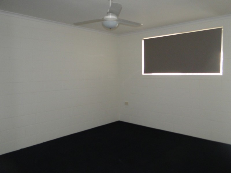 3/20 GERALDINE STREET, West Gladstone QLD 4680