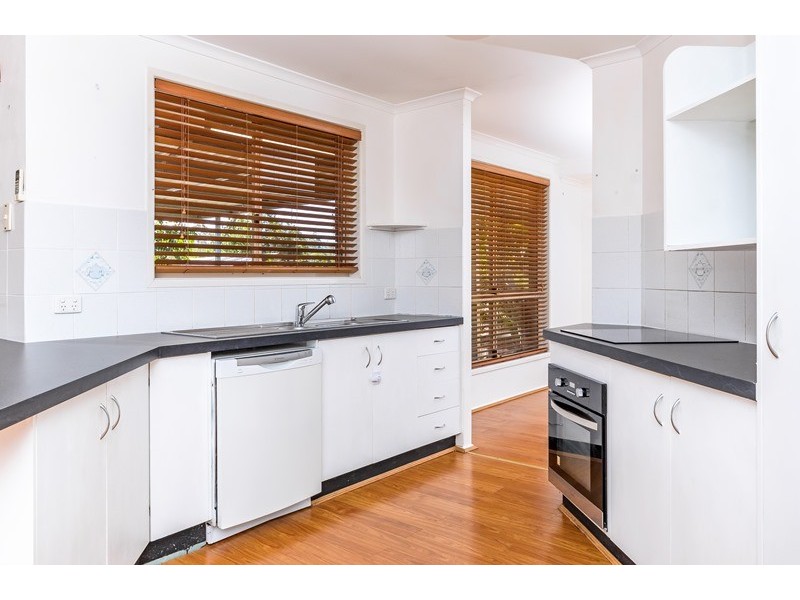 28 Lomandra Street, Boyne Island QLD 4680