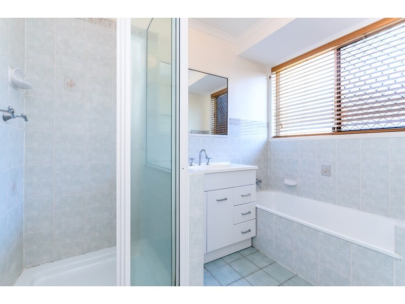 28 Lomandra Street, Boyne Island QLD 4680