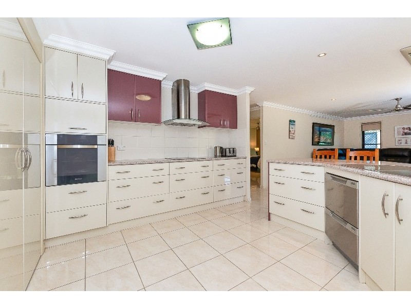 32 Beezley Street, Glen Eden QLD 4680