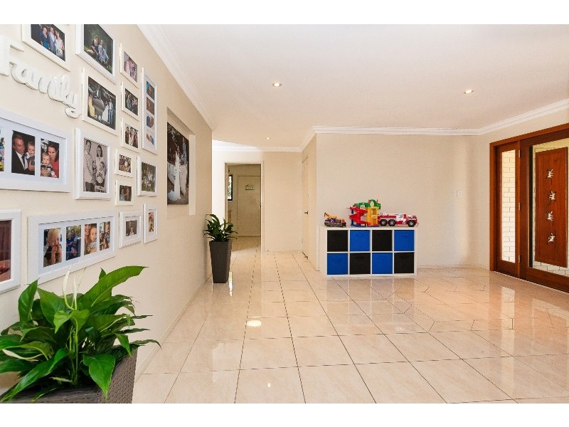 32 Beezley Street, Glen Eden QLD 4680