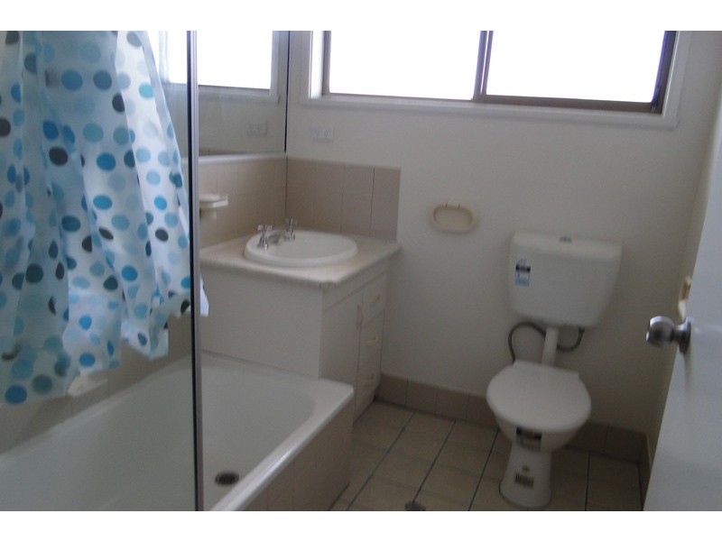 4/196 AUCKLAND STREET, South Gladstone QLD 4680