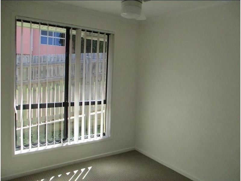 117 Emmadale Drive, New Auckland QLD 4680