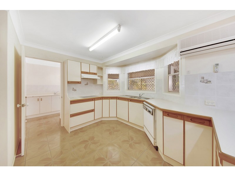 4 St Bees Court, Clinton QLD 4680