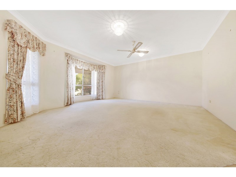 4 St Bees Court, Clinton QLD 4680