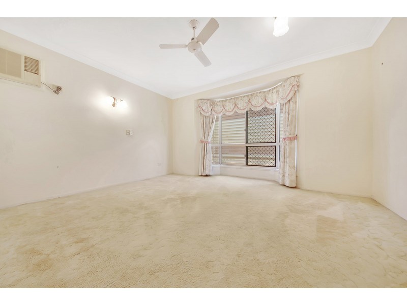 4 St Bees Court, Clinton QLD 4680