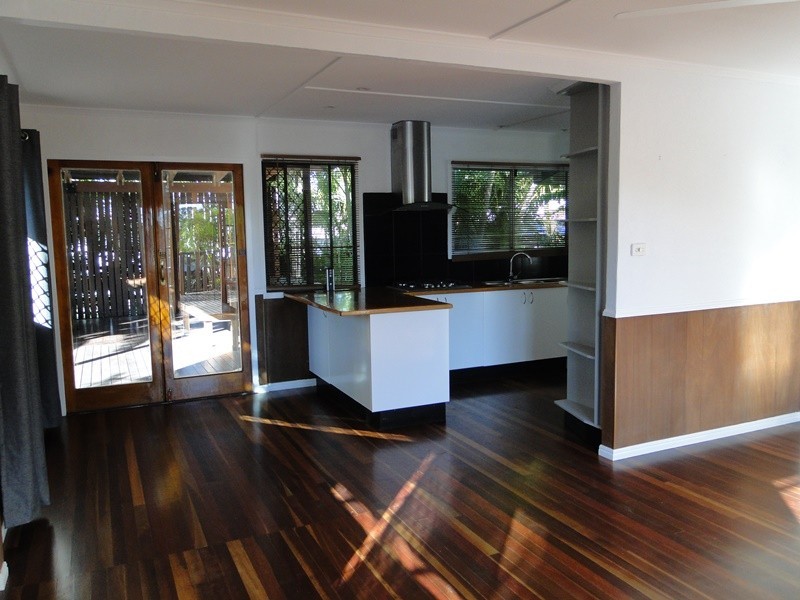 15 Mellefont Street, West Gladstone QLD 4680