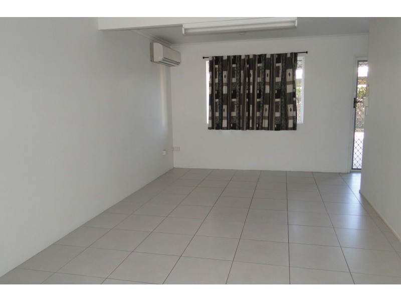 2/4 ORMONDE STREET, West Gladstone QLD 4680