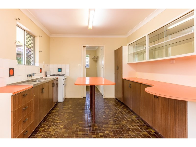 9 Roe Street, West Gladstone QLD 4680