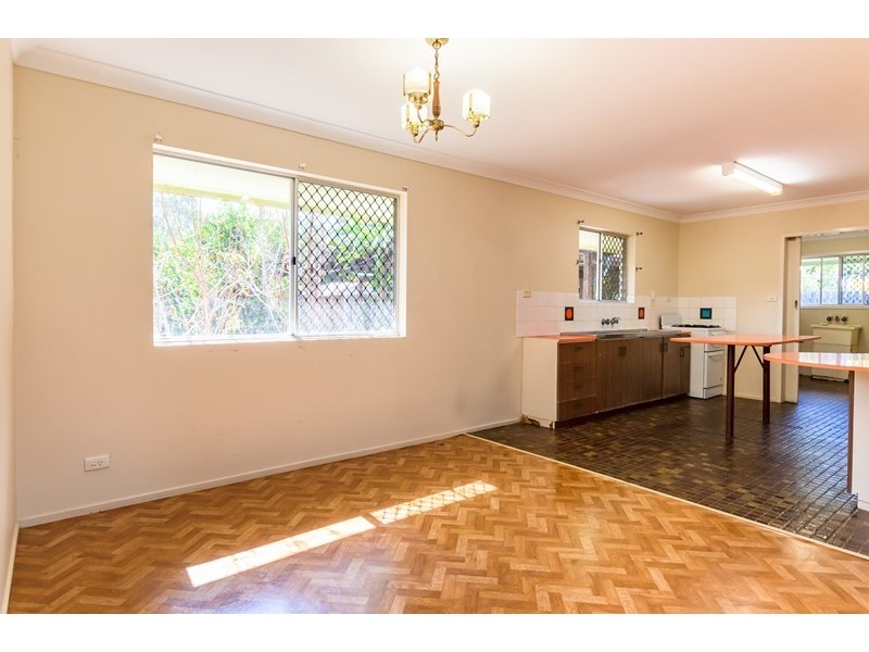 9 Roe Street, West Gladstone QLD 4680