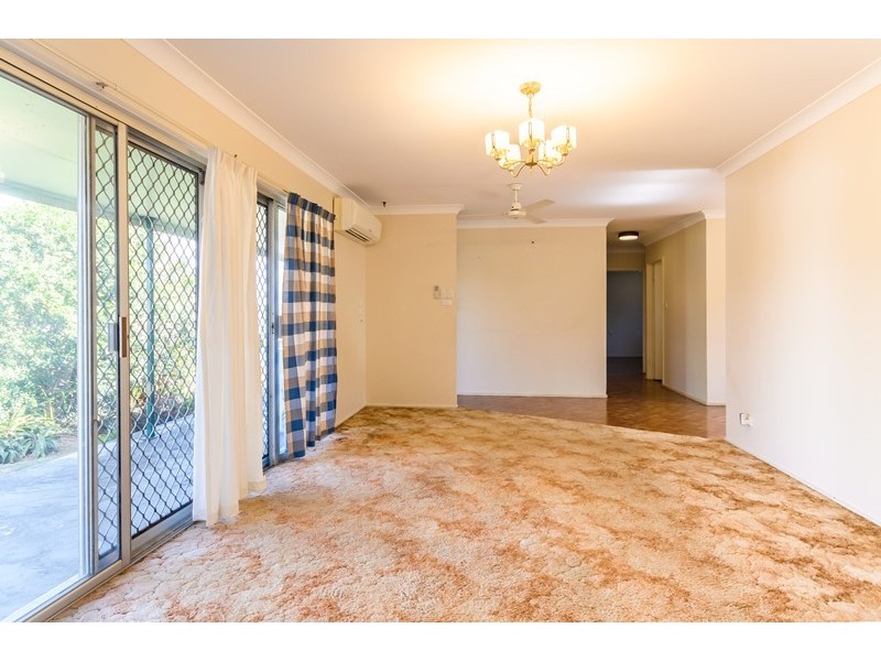 9 Roe Street, West Gladstone QLD 4680