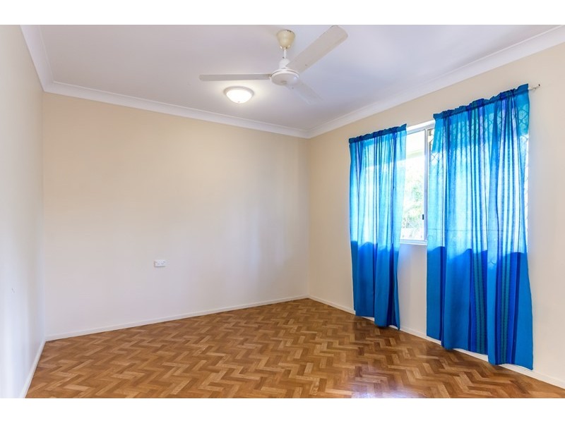 9 Roe Street, West Gladstone QLD 4680