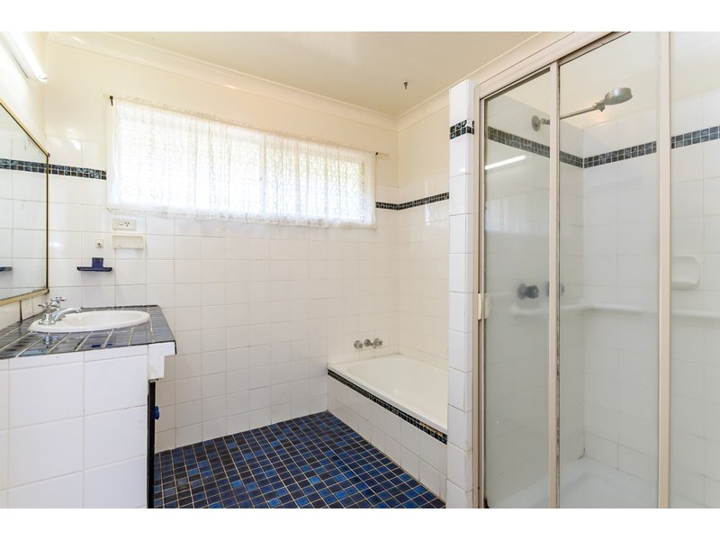 9 Roe Street, West Gladstone QLD 4680