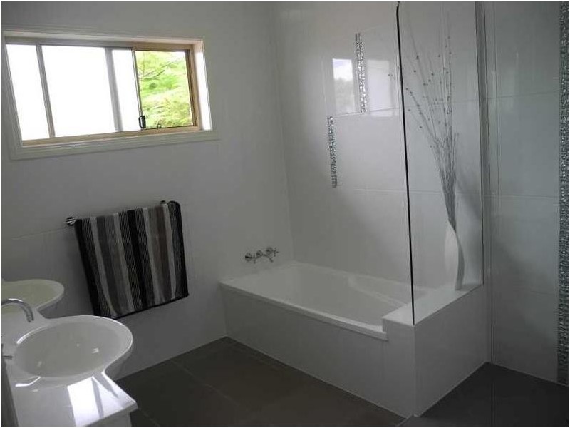 8 Graham Street, Tannum Sands QLD 4680