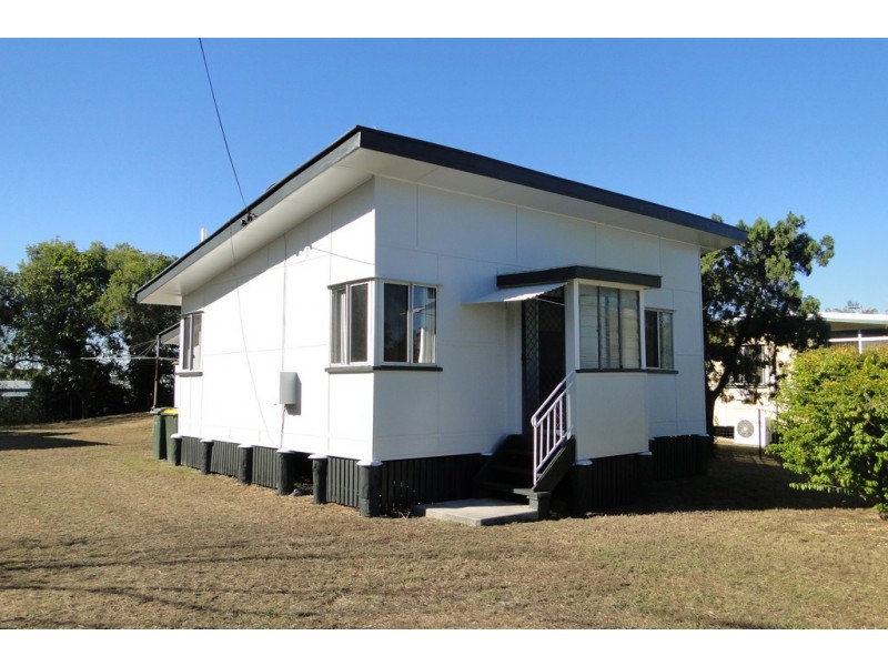 8 MARGARET STREET, South Gladstone QLD 4680