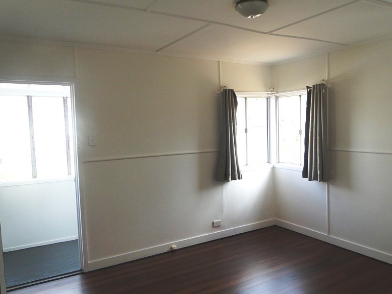 8 MARGARET STREET, South Gladstone QLD 4680