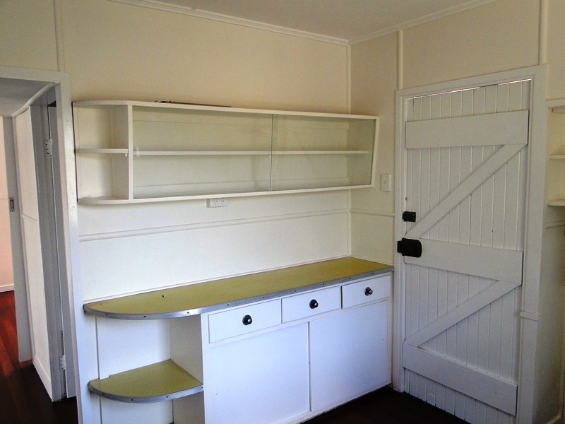 8 MARGARET STREET, South Gladstone QLD 4680