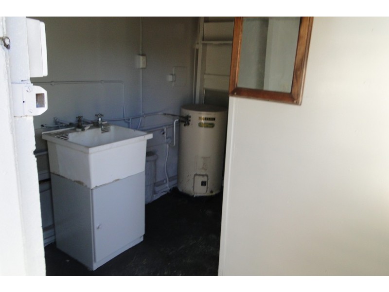 8 MARGARET STREET, South Gladstone QLD 4680