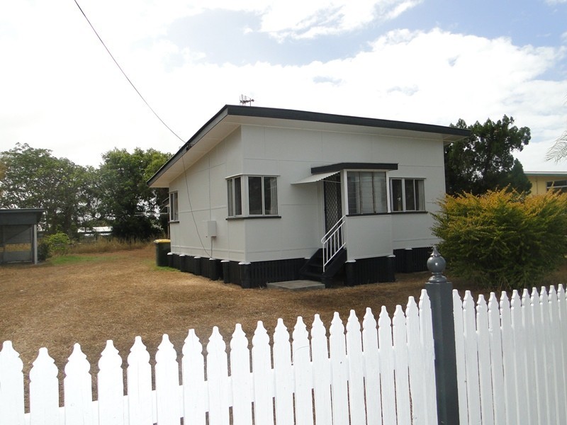 8 MARGARET STREET, South Gladstone QLD 4680