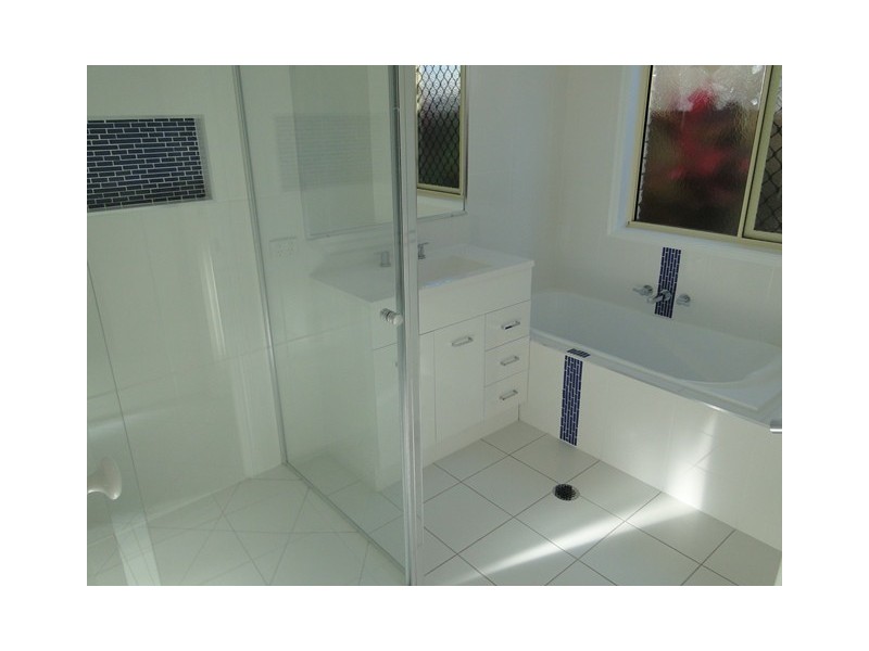 10 BENJAMIN COURT, Glen Eden QLD 4680