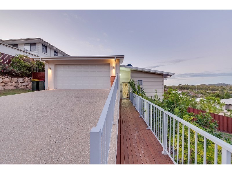 6 Scholes Way, Kirkwood QLD 4680