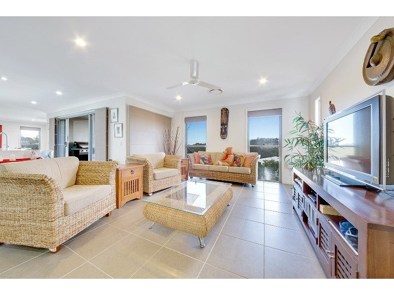 6 Scholes Way, Kirkwood QLD 4680