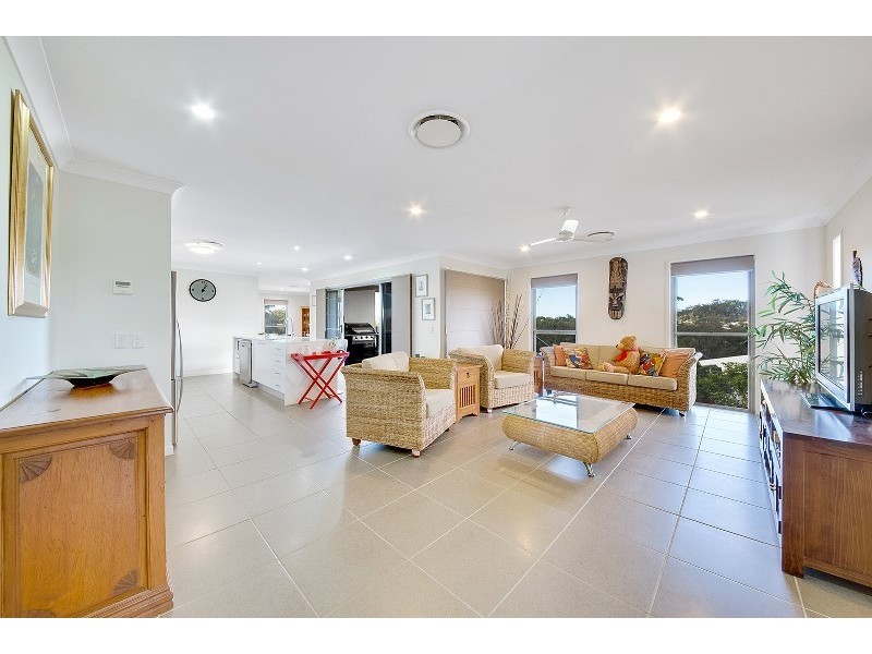 6 Scholes Way, Kirkwood QLD 4680