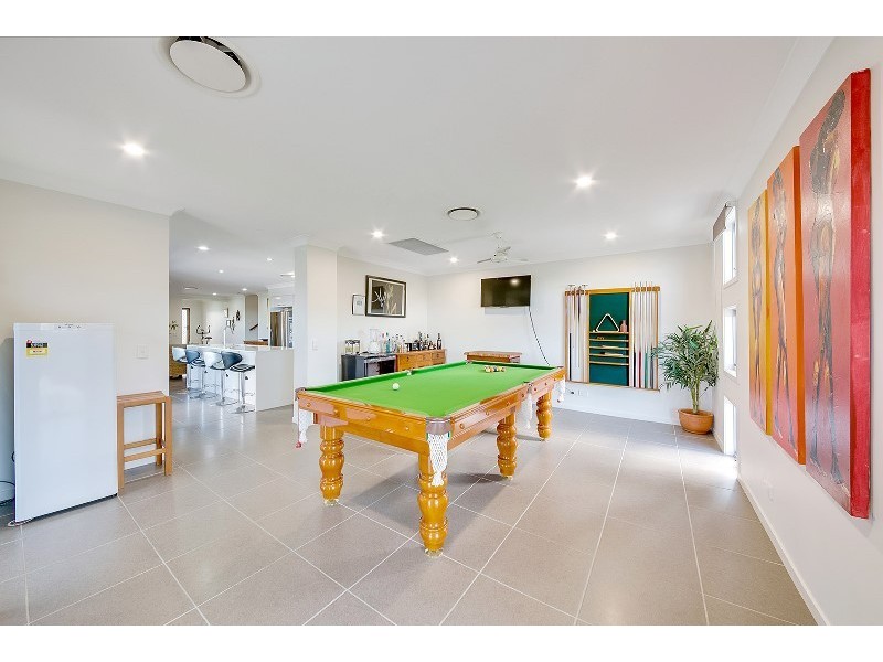 6 Scholes Way, Kirkwood QLD 4680