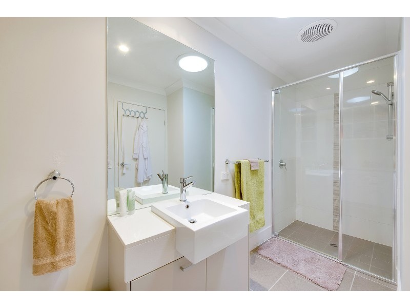 6 Scholes Way, Kirkwood QLD 4680