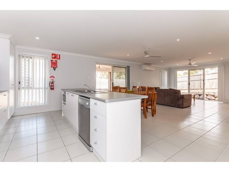 50 Iris Road, Kirkwood QLD 4680