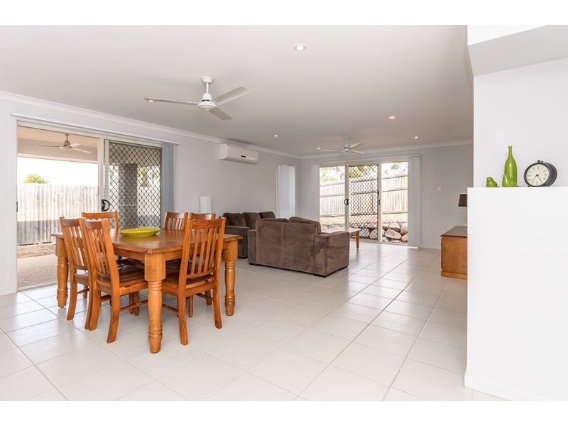 50 Iris Road, Kirkwood QLD 4680