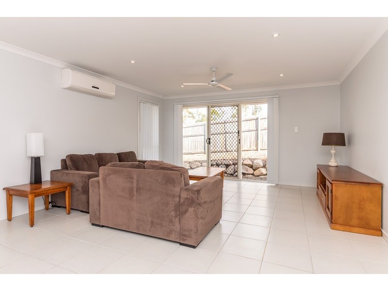 50 Iris Road, Kirkwood QLD 4680
