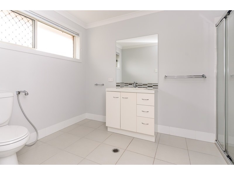 50 Iris Road, Kirkwood QLD 4680