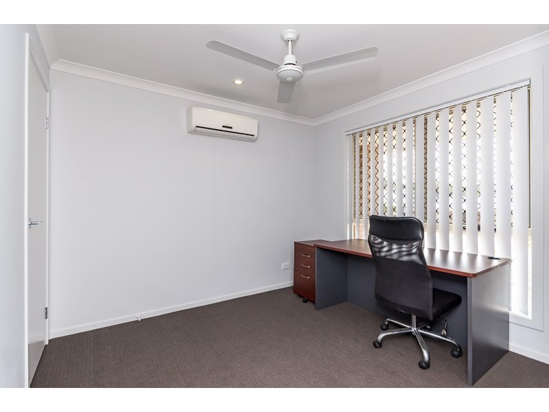 50 Iris Road, Kirkwood QLD 4680