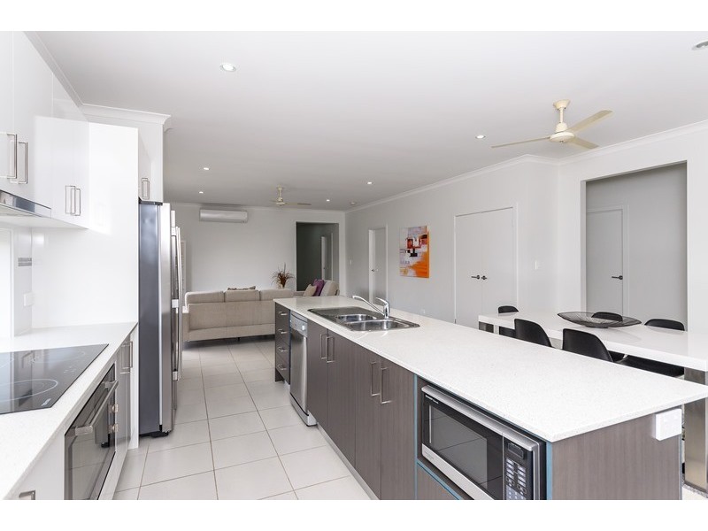 22 Creekview Drive, New Auckland QLD 4680