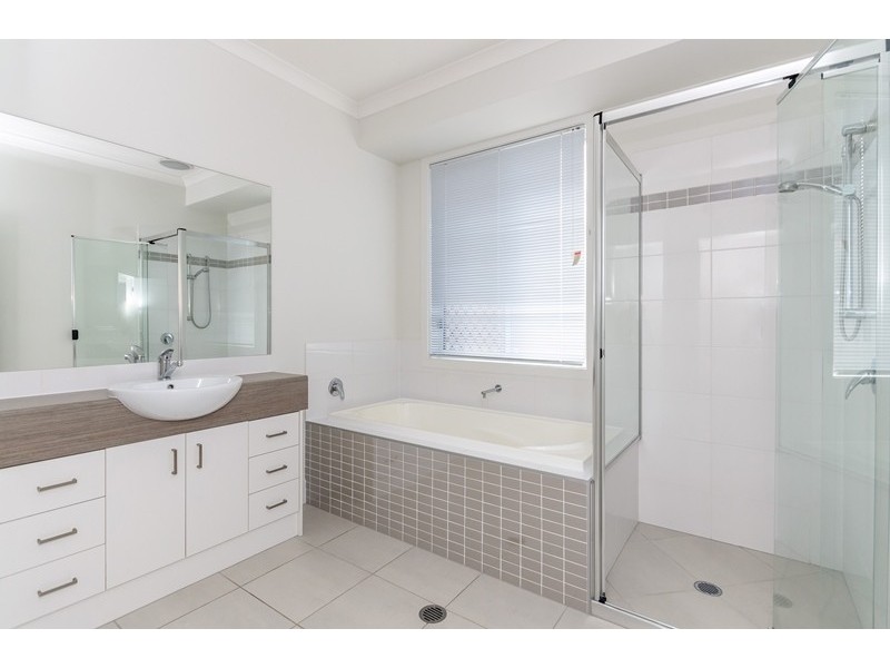 22 Creekview Drive, New Auckland QLD 4680