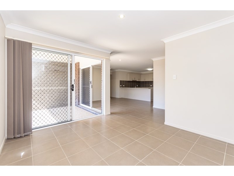 21 Winpara Drive, Kirkwood QLD 4680