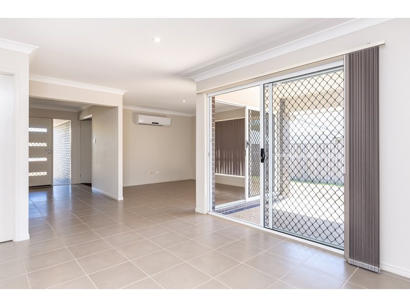 21 Winpara Drive, Kirkwood QLD 4680