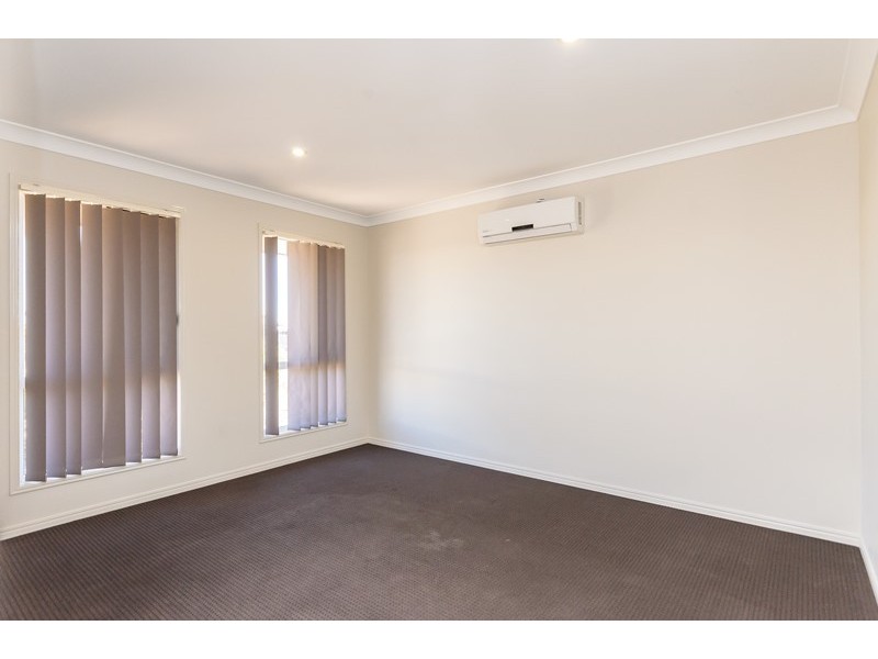 21 Winpara Drive, Kirkwood QLD 4680