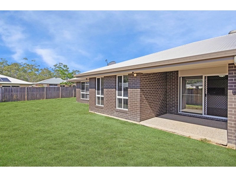 21 Winpara Drive, Kirkwood QLD 4680