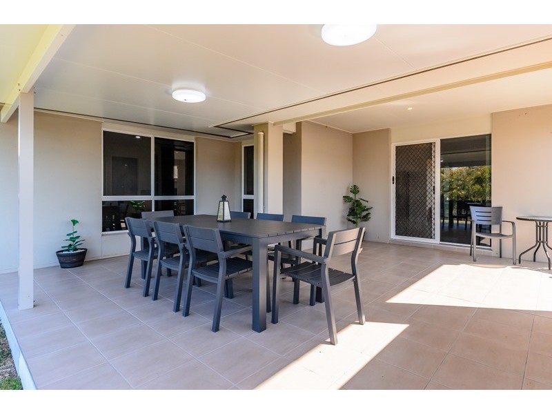 11 Woodland Court, Kirkwood QLD 4680