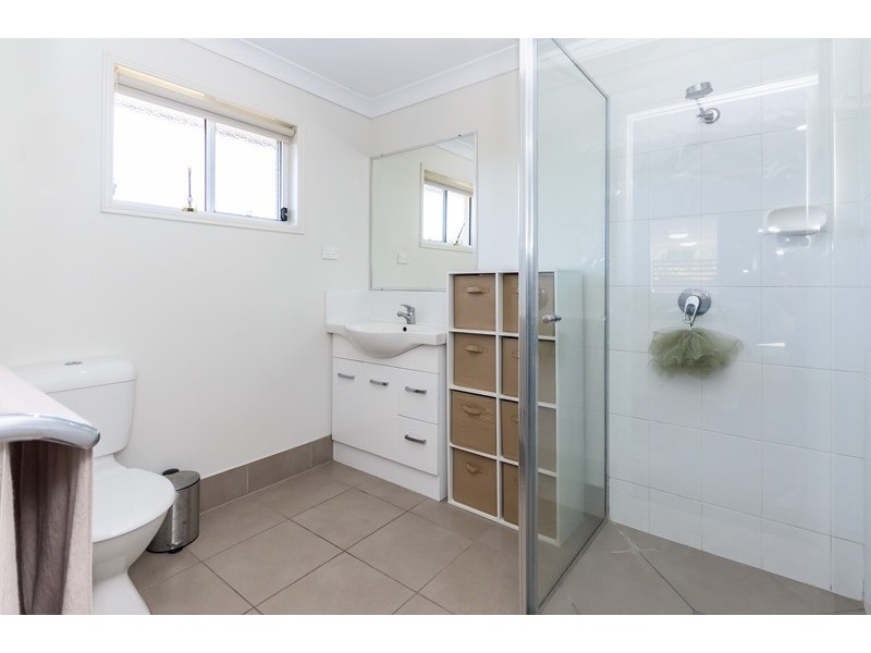 11 Woodland Court, Kirkwood QLD 4680